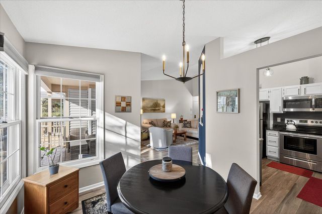 7555 W 110th Street, Bloomington, MN 55438