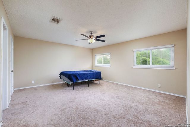 9107 Gambier Dr, San Antonio, TX 78250