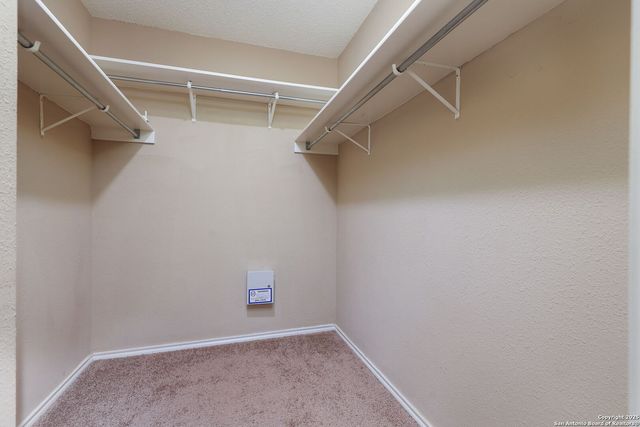 9107 Gambier Dr, San Antonio, TX 78250