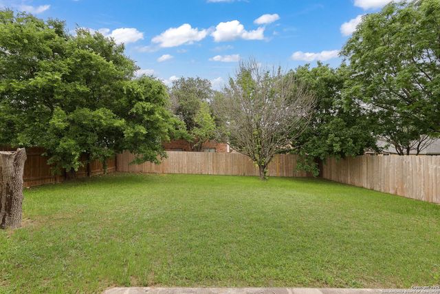 9107 Gambier Dr, San Antonio, TX 78250