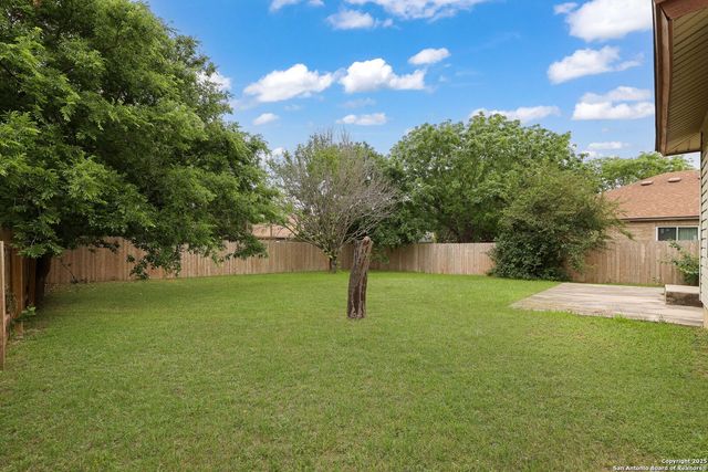 9107 Gambier Dr, San Antonio, TX 78250