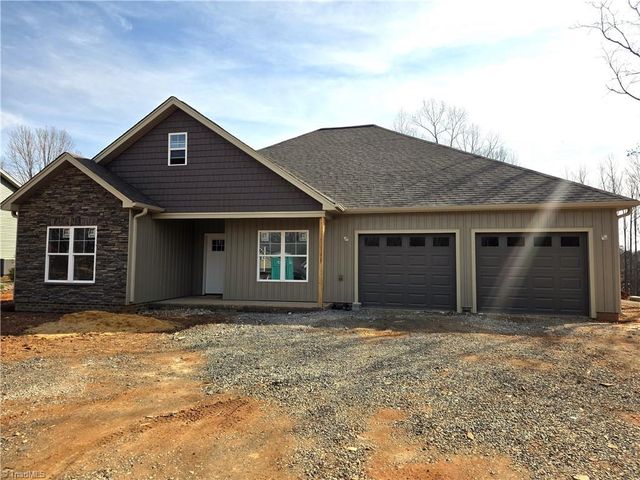 142 Goff Road, King, NC 27021