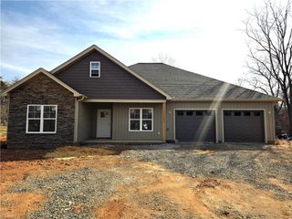 142 Goff Road, King, NC 27021