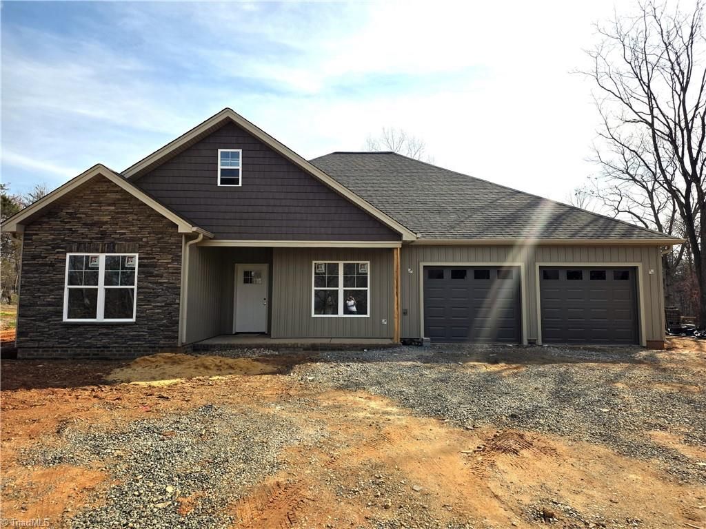 142 Goff Road, King, NC 27021