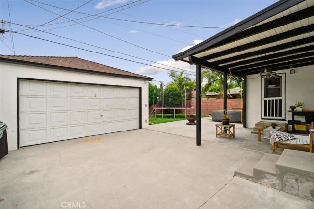 5523 Lakewood Boulevard, Lakewood, CA 90712