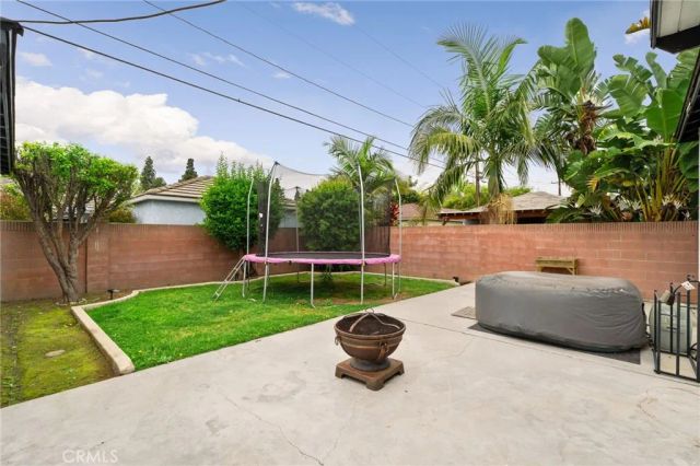 5523 Lakewood Boulevard, Lakewood, CA 90712
