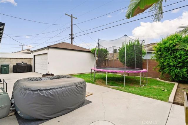 5523 Lakewood Boulevard, Lakewood, CA 90712
