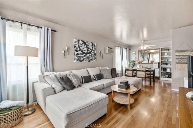 5523 Lakewood Boulevard, Lakewood, CA 90712