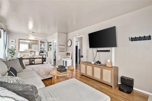 5523 Lakewood Boulevard, Lakewood, CA 90712