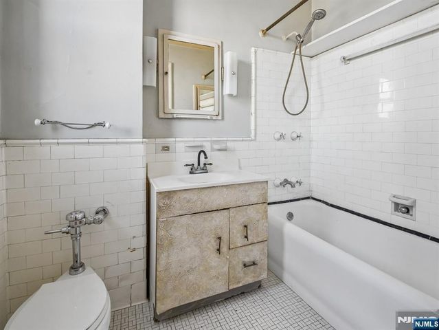 375 Mount Prospect 6AE, Newark, NJ 07104