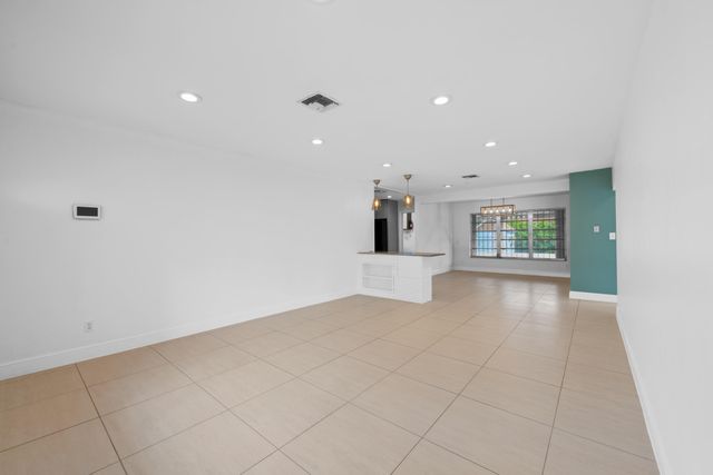 27 SE 6TH Street, Dania Beach, FL 33004