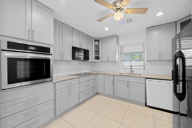 27 SE 6TH Street, Dania Beach, FL 33004