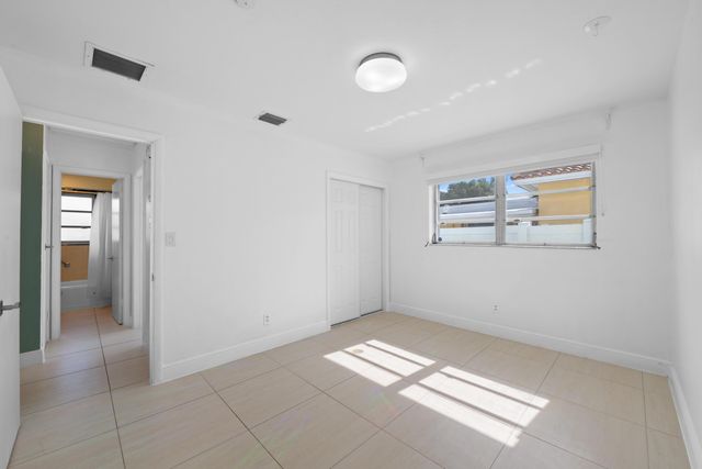 27 SE 6TH Street, Dania Beach, FL 33004