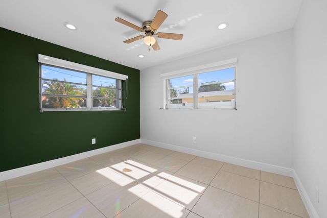 27 SE 6TH Street, Dania Beach, FL 33004