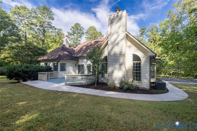 365 Hamlet Rd, Manakin Sabot, VA 23103