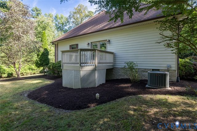 365 Hamlet Rd, Manakin Sabot, VA 23103