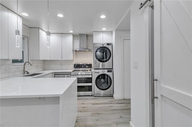 5641 Kingsport Drive 8, Atlanta, GA 30342