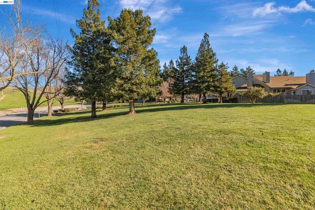 664 Praderia Cir, Fremont, CA 94539