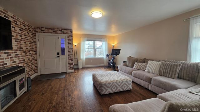 65 Gibson Avenue L, Yonkers, NY 10705