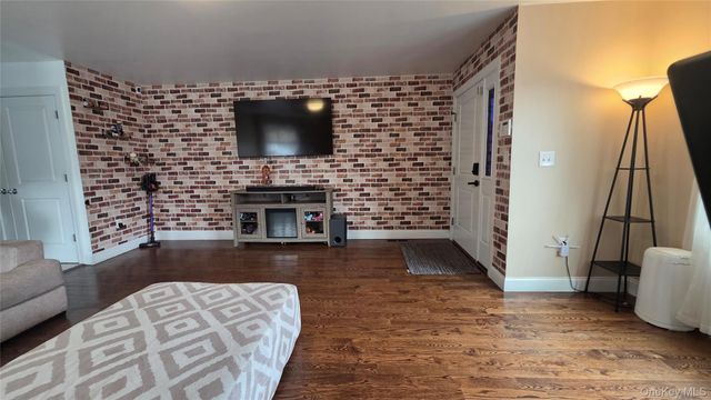 65 Gibson Avenue L, Yonkers, NY 10705