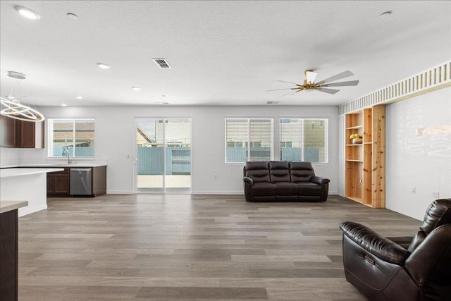 5520 Cora Way, Keyes, CA 95328