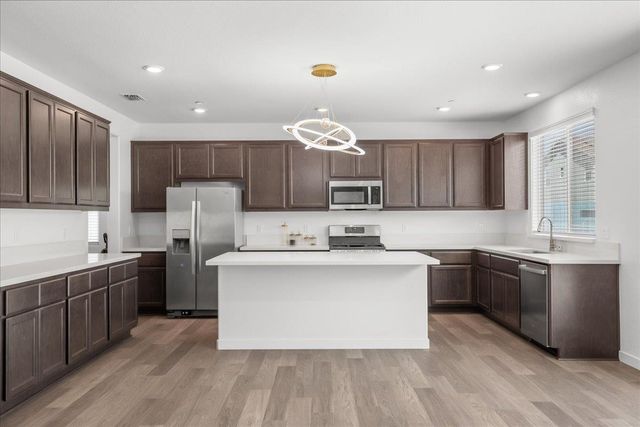 5520 Cora Way, Keyes, CA 95328