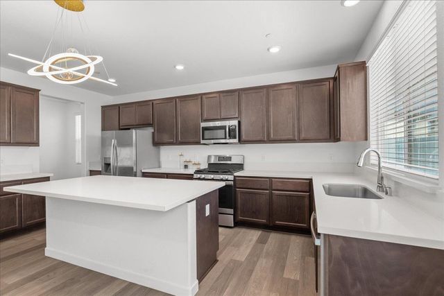 5520 Cora Way, Keyes, CA 95328