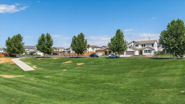 5520 Cora Way, Keyes, CA 95328