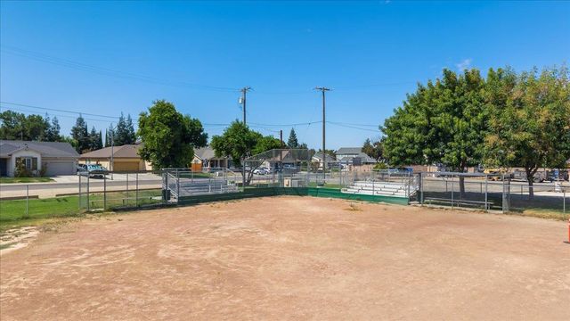 5520 Cora Way, Keyes, CA 95328