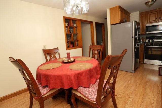 106 N Brook Rd, Springfield, MA 01119