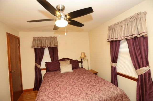 106 N Brook Rd, Springfield, MA 01119