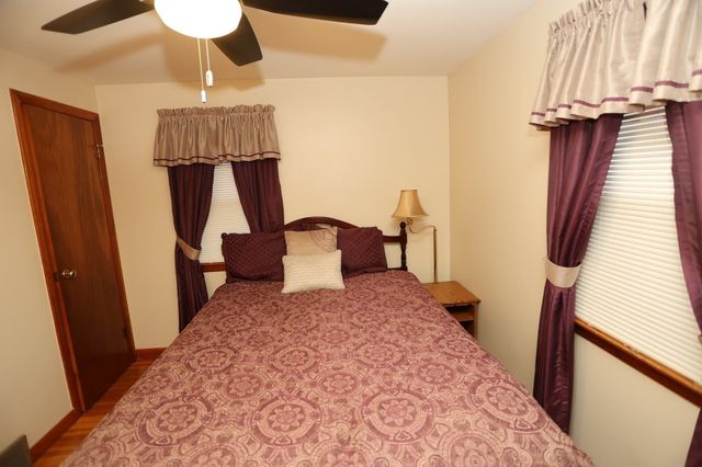 106 N Brook Rd, Springfield, MA 01119