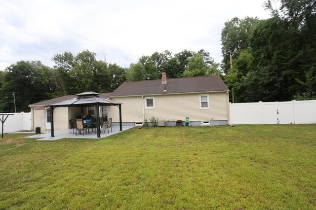 106 N Brook Rd, Springfield, MA 01119