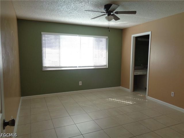 4402 SE 20th PL, Cape Coral, FL 33904