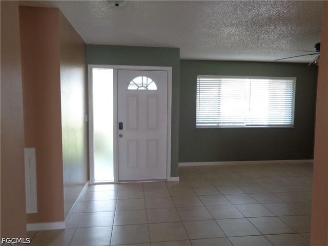 4402 SE 20th PL, Cape Coral, FL 33904