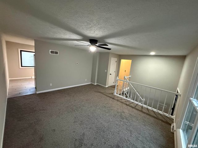 2901 Lyn Street, Springfield, IL 62702