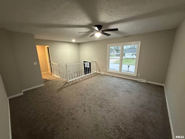 2901 Lyn Street, Springfield, IL 62702