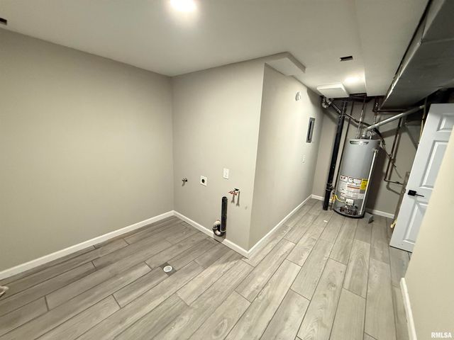 2901 Lyn Street, Springfield, IL 62702