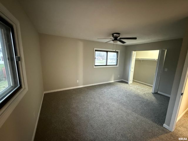 2901 Lyn Street, Springfield, IL 62702