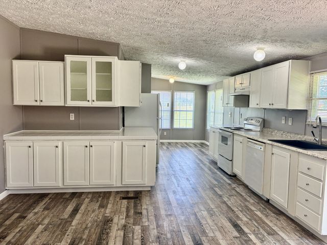 4816 Old Salem Lexie Rd, Belvidere, TN 37306