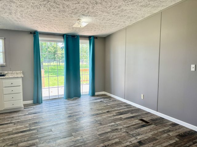 4816 Old Salem Lexie Rd, Belvidere, TN 37306