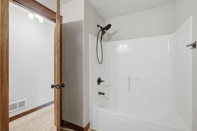 397 15th Street, Farmington, MN 55024
