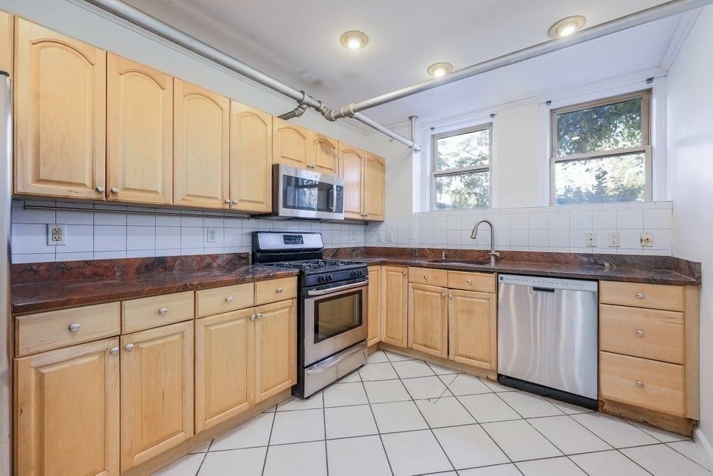 52 Garden St B2, Cambridge, MA 02138