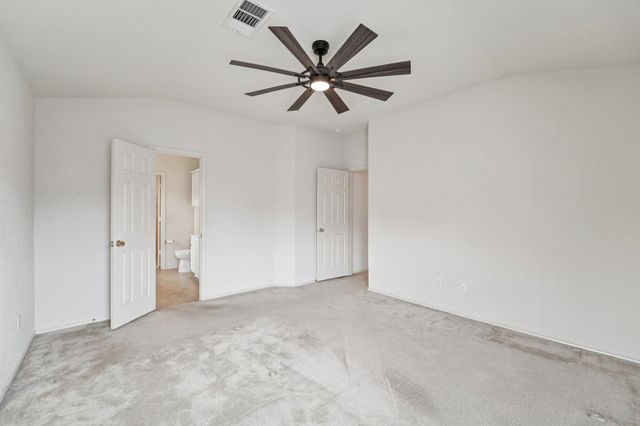 1724 Darjeeling DR, Pflugerville, TX 78660