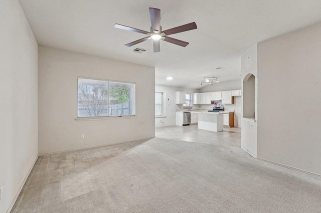 1724 Darjeeling DR, Pflugerville, TX 78660