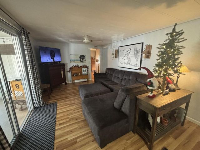 4912 NW 3rd Ave, Lot 940, Deerfield Beach, FL 33064