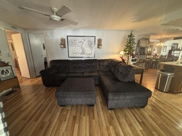 4912 NW 3rd Ave, Lot 940, Deerfield Beach, FL 33064