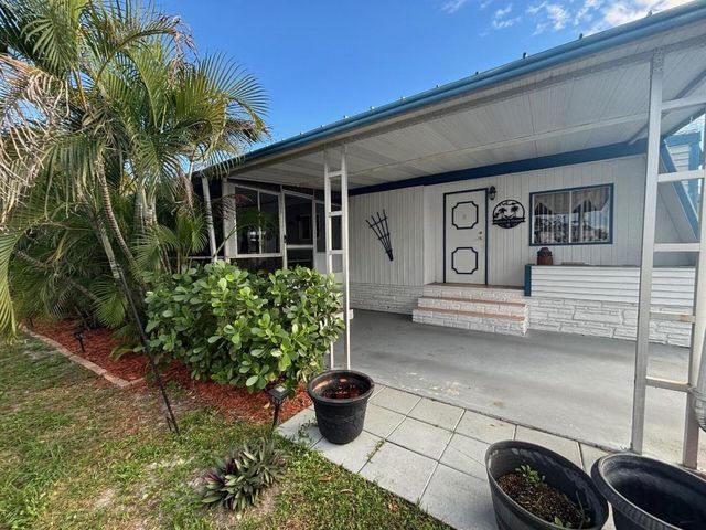 4912 NW 3rd Ave, Lot 940, Deerfield Beach, FL 33064