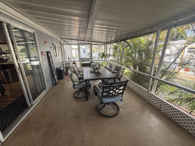 4912 NW 3rd Ave, Lot 940, Deerfield Beach, FL 33064