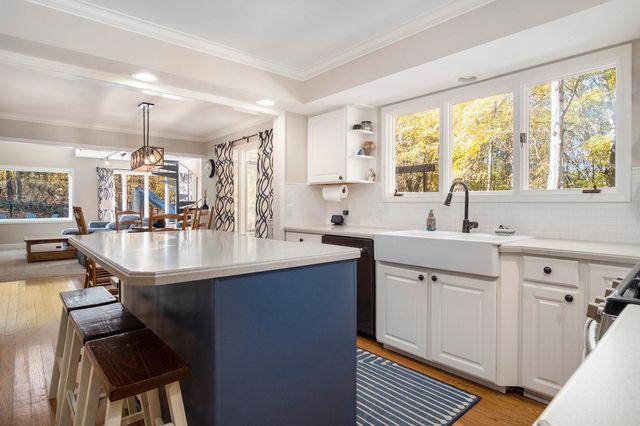 7160 River Valley Drive SE, Alto, MI 49302